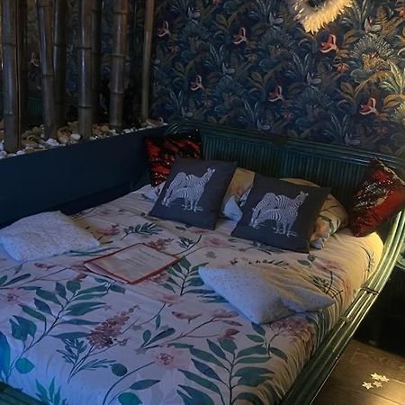Spabyelleetlui Spa Rouge Ou Bleu Moeskroen Buitenkant foto